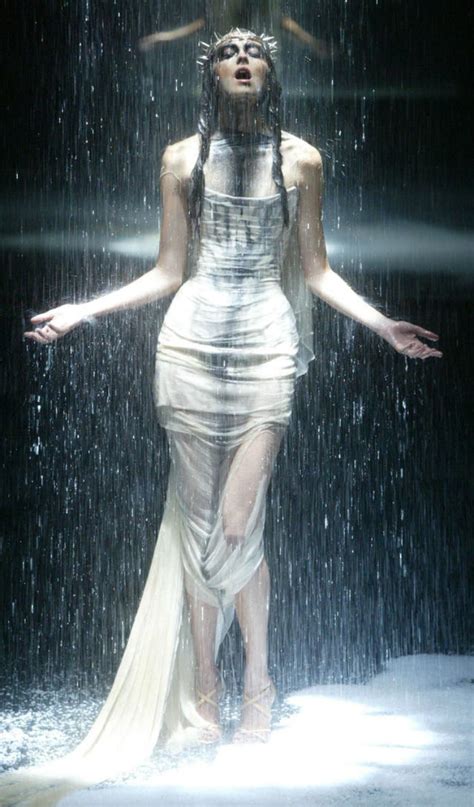 alexander mcqueen golden shower